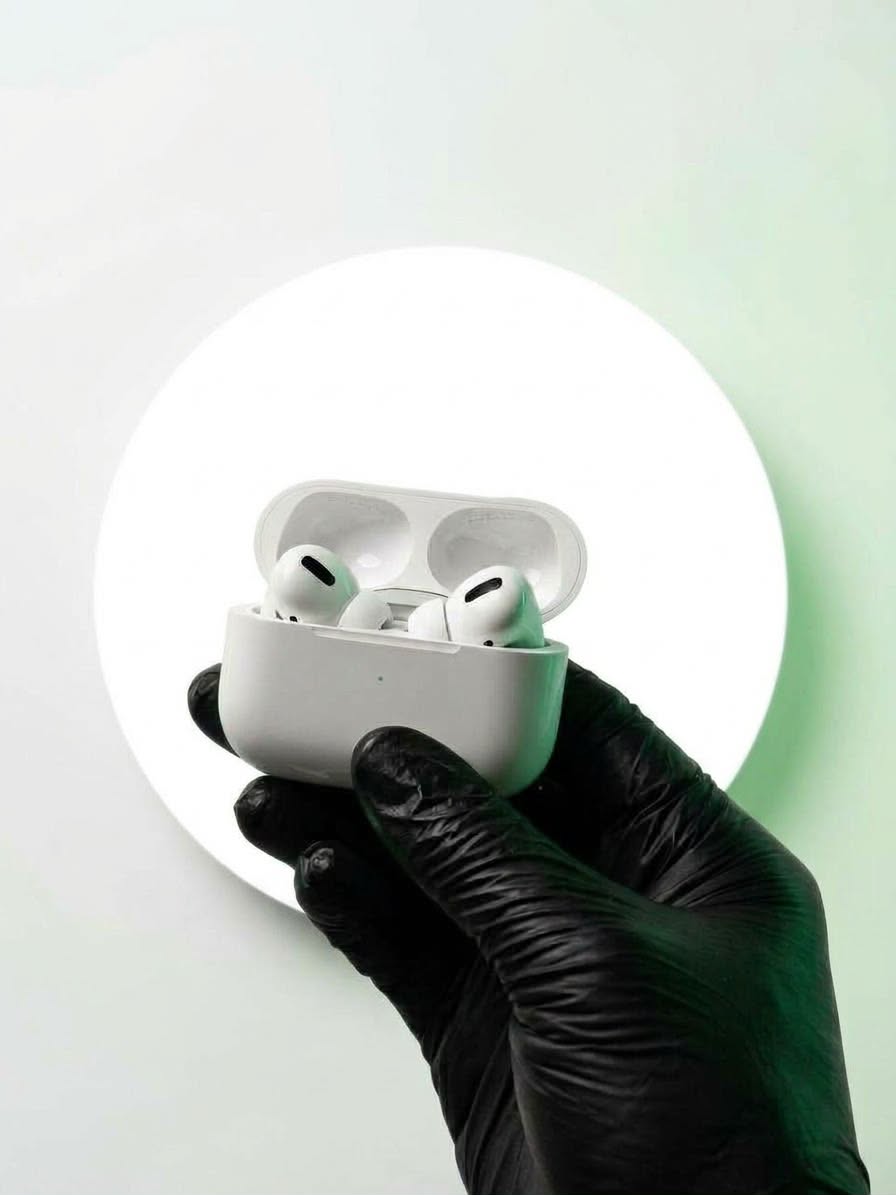 AIRPODS
